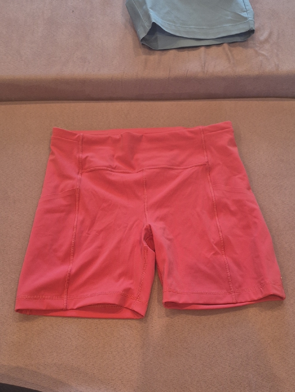 Lululemon Short 12